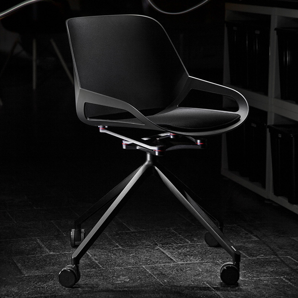 Aeris_Numo_ristikko_pyörät_istuinpehmuste_työtuoli_neuvottelutuoli_kokoustuoli_asiakastuoli_etätyötuoli_08 - Edella