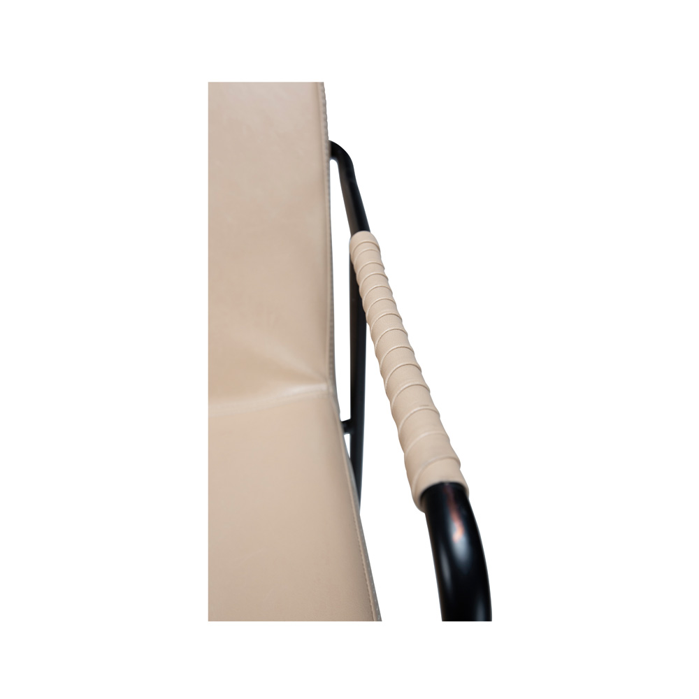 Danform_BOTO_CHAIR_TUOLI_KÄSINOJALLINEN_vintage_ivory_art_leather_w_black_legs_07 - Edella