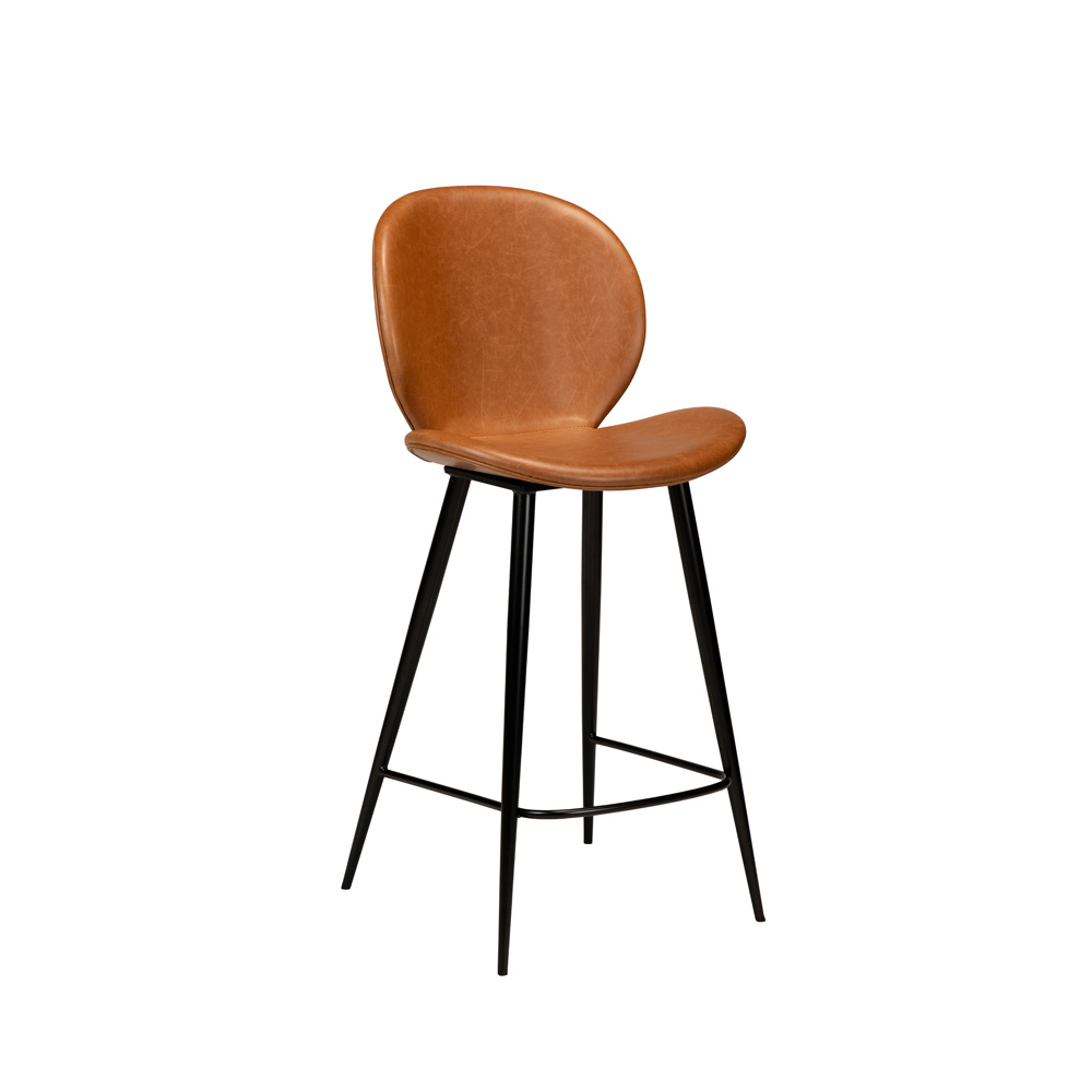Danform_CLOUD_BAR_STOOL_Baarituoli_matala_vintage_light_brown_art_leather_w_black_metal_legs_01 - Edella