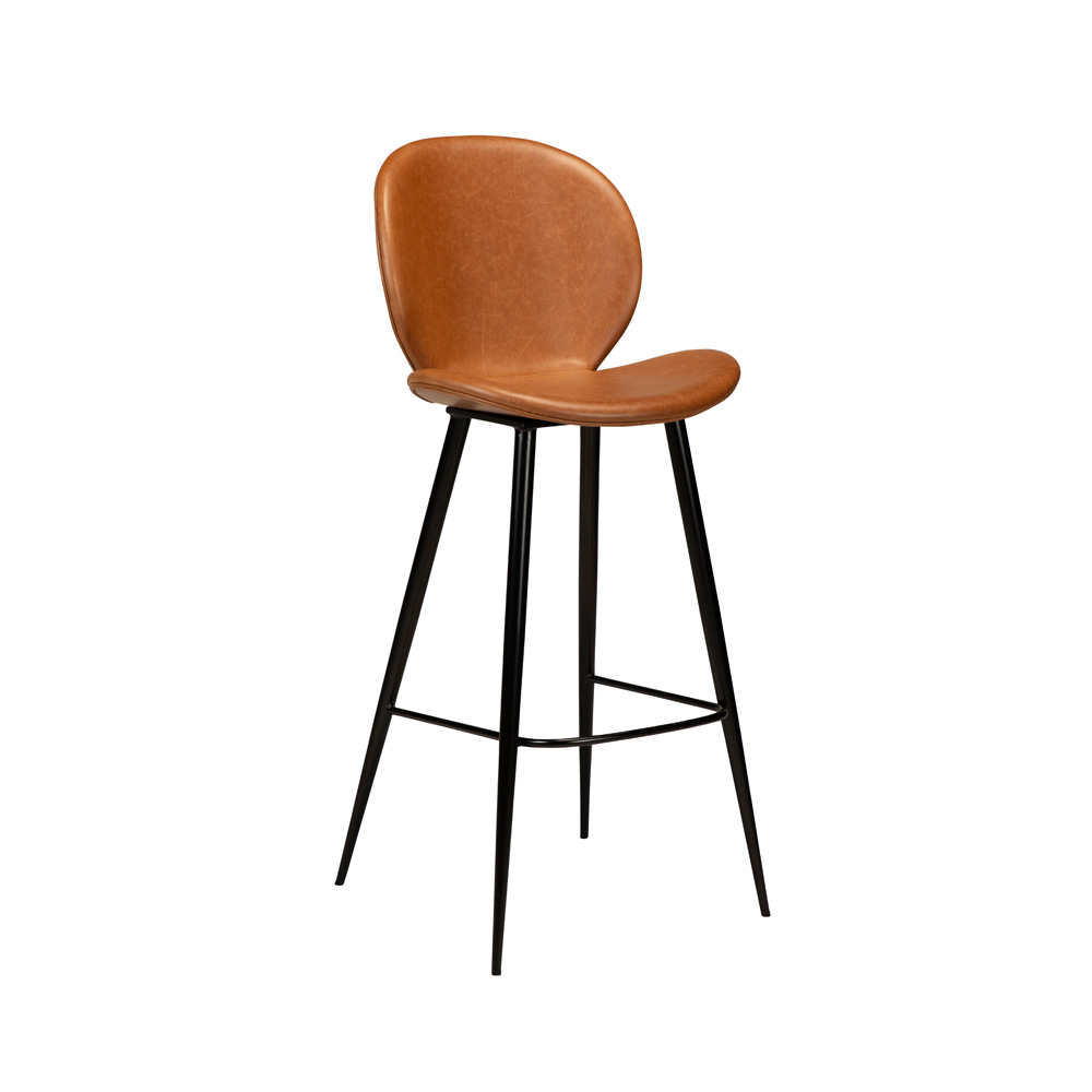 Danform_CLOUD_BAR_STOOL_Baarituoli_vintage_light_brown_art_leather_w_black_metal_legs_01 - Edella