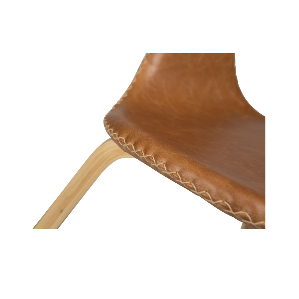 Danform_DOLPHIN_CHAIR_RAVINTOLATUOLI_light_brown_leather_w_oak_veneer_legs_07 - Edella