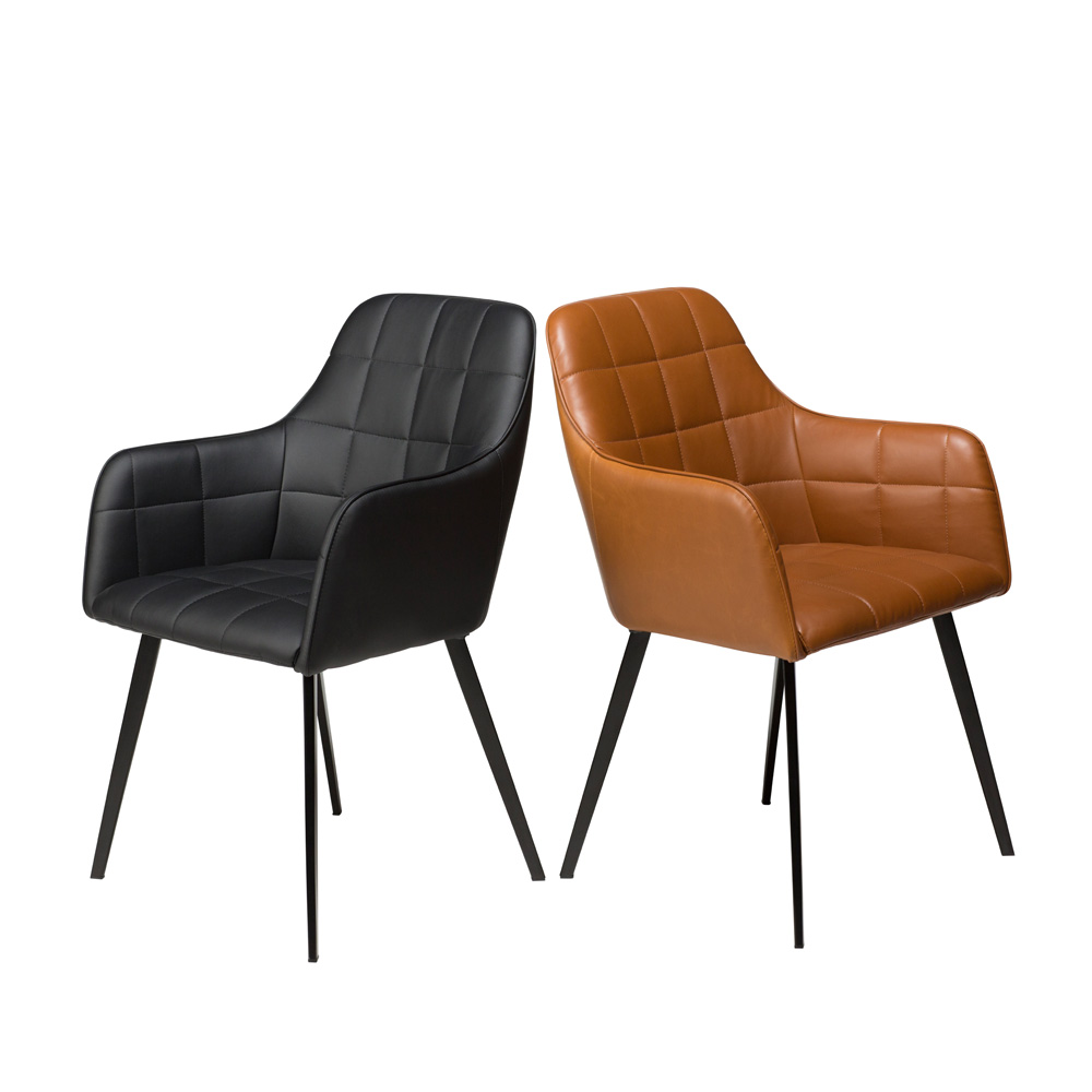 Danform_EMBRACE_CHAIR_RAVINTOLATUOLI_art_leather_w_black_legs_01 - Edella