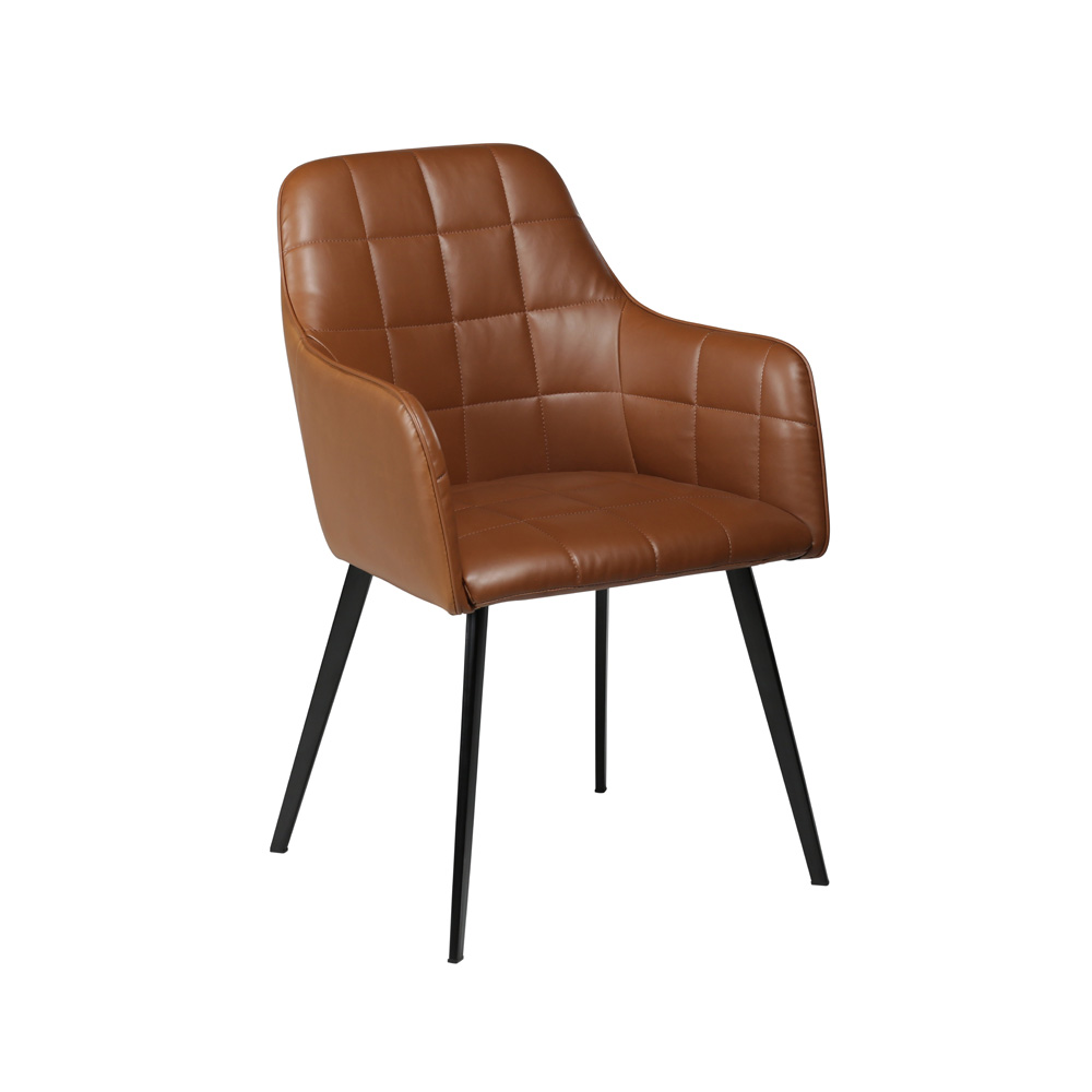 Danform_EMBRACE_CHAIR_RAVINTOLATUOLI_light_brown_art_leather_w_black_legs_01 - Edella