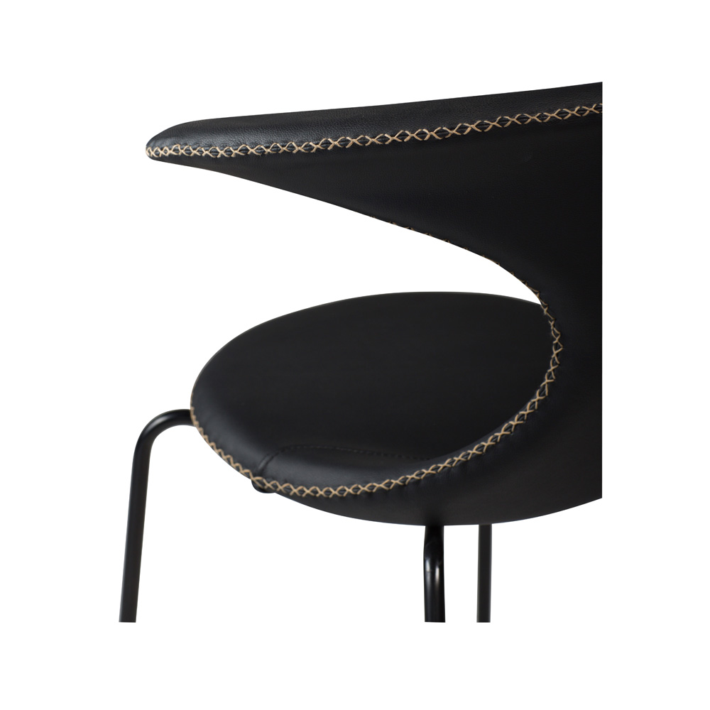 Danform_FLAIR_CHAIR_RAVINTOLATUOLI_KAHVILATUOLI_black_leather_w_black_legs_03 - Edella