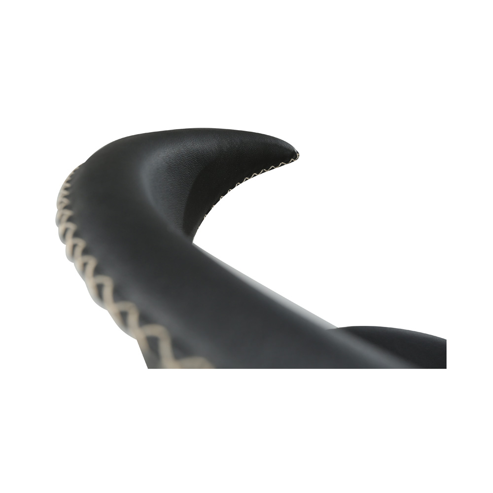 Danform_FLAIR_CHAIR_RAVINTOLATUOLI_KAHVILATUOLI_black_leather_w_oak_veneer_legs_07 - Edella