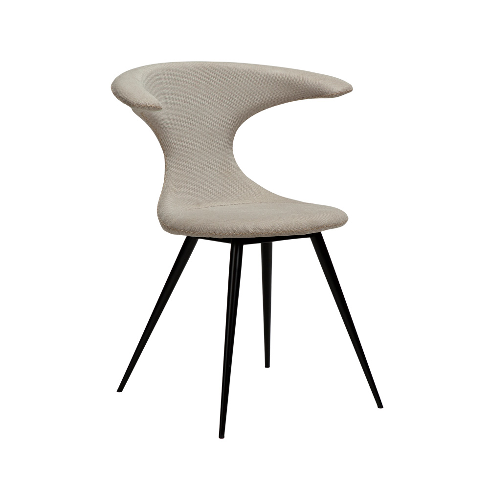 Danform_FLAIR_CHAIR_ravintolatuoli_kahvilatuoli_desert_sand_fabric_kangas_mustilla_metallijaloilla_01 - Edella