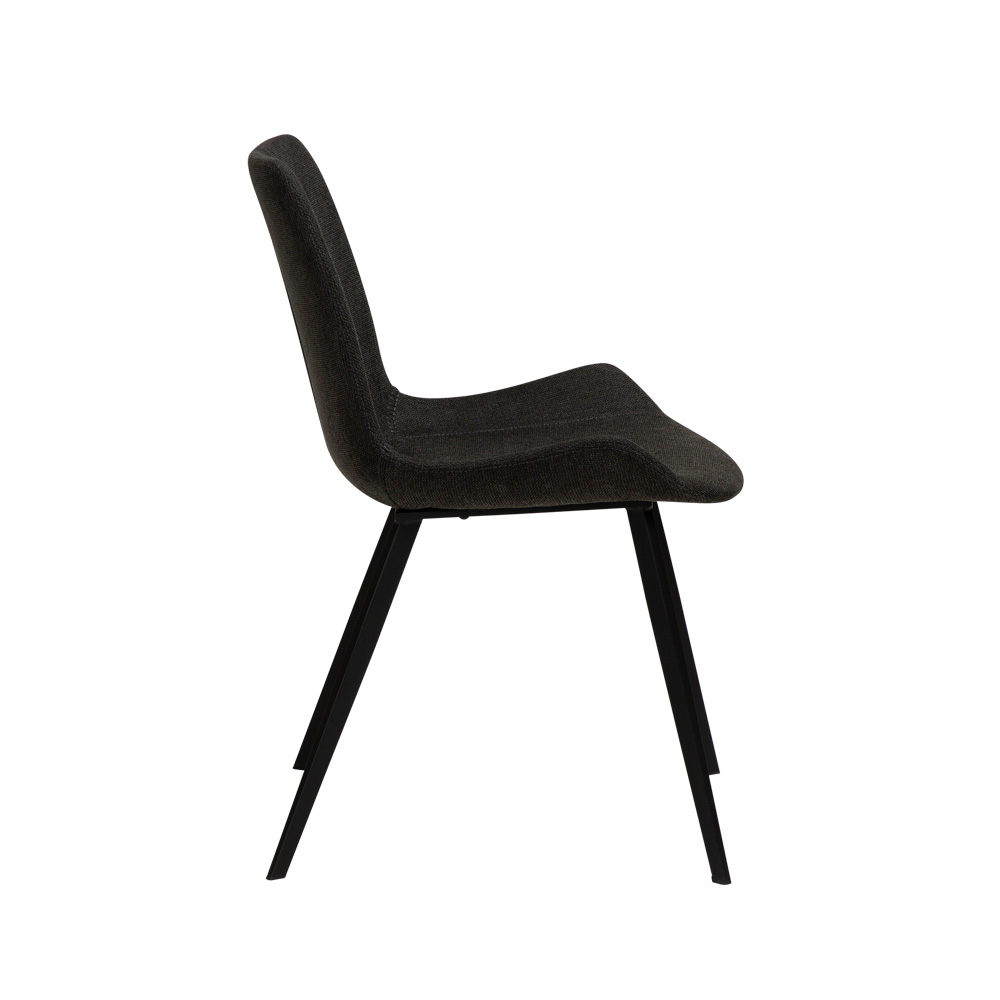 Danform_HYPE_CHAIR_ravintolatuoli_kahvilatuoli_crow_black_fabric_kangas_mustilla_metallijaloilla_03 - Edella