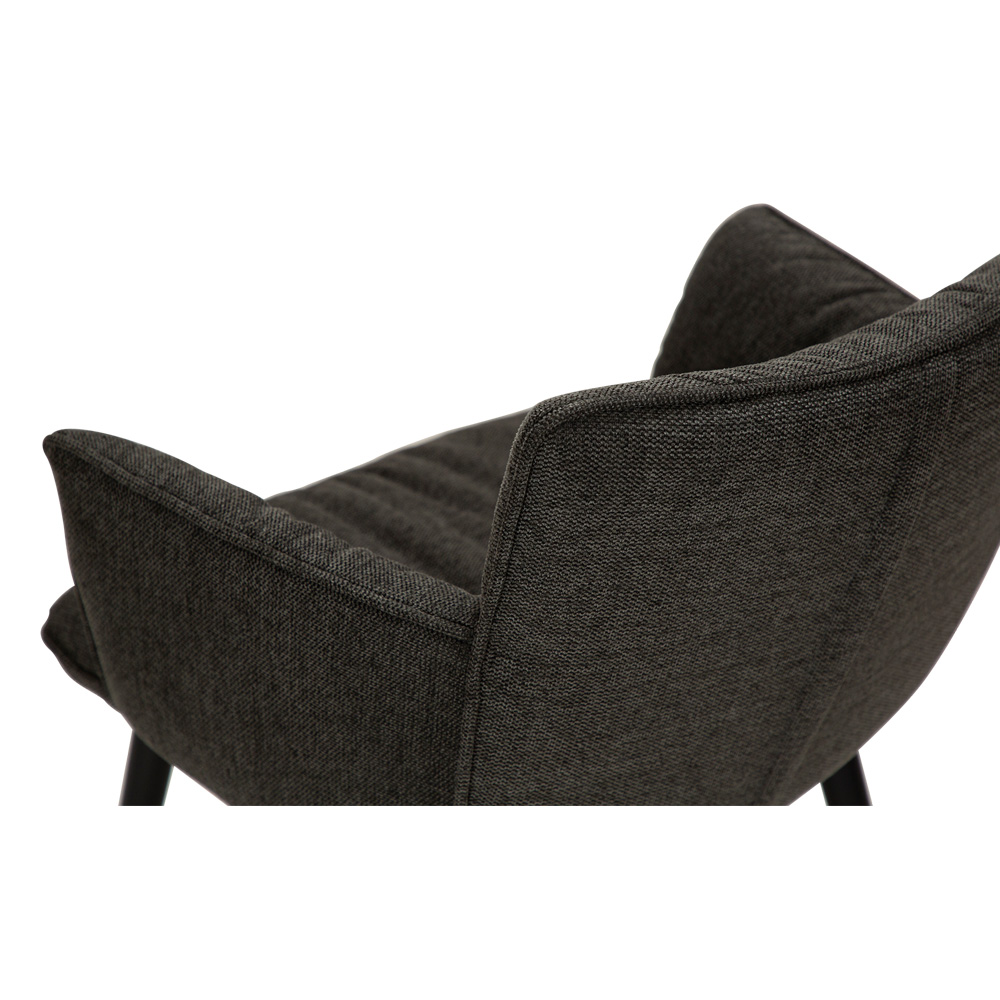 Danform_JOIN_armchair_ravintolatuoli_kahvilatuoli_kokoverhoiltu_kangas_crow_black_käsinojallinen_metallijalat_06 - Edella