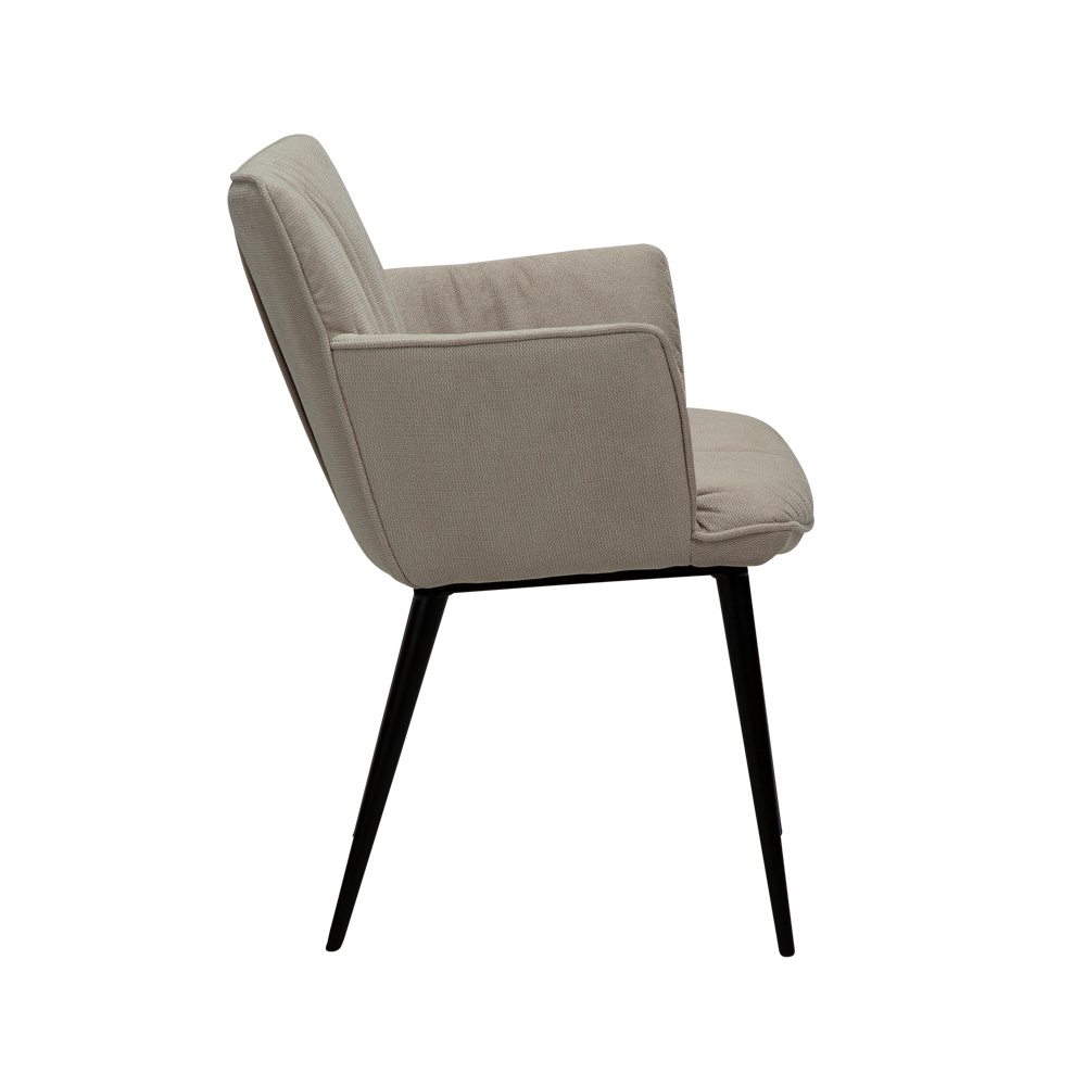 Danform_JOIN_armchair_ravintolatuoli_kahvilatuoli_kokoverhoiltu_kangas_desert_sand_käsinojallinen_metallijalat_03 - Edella