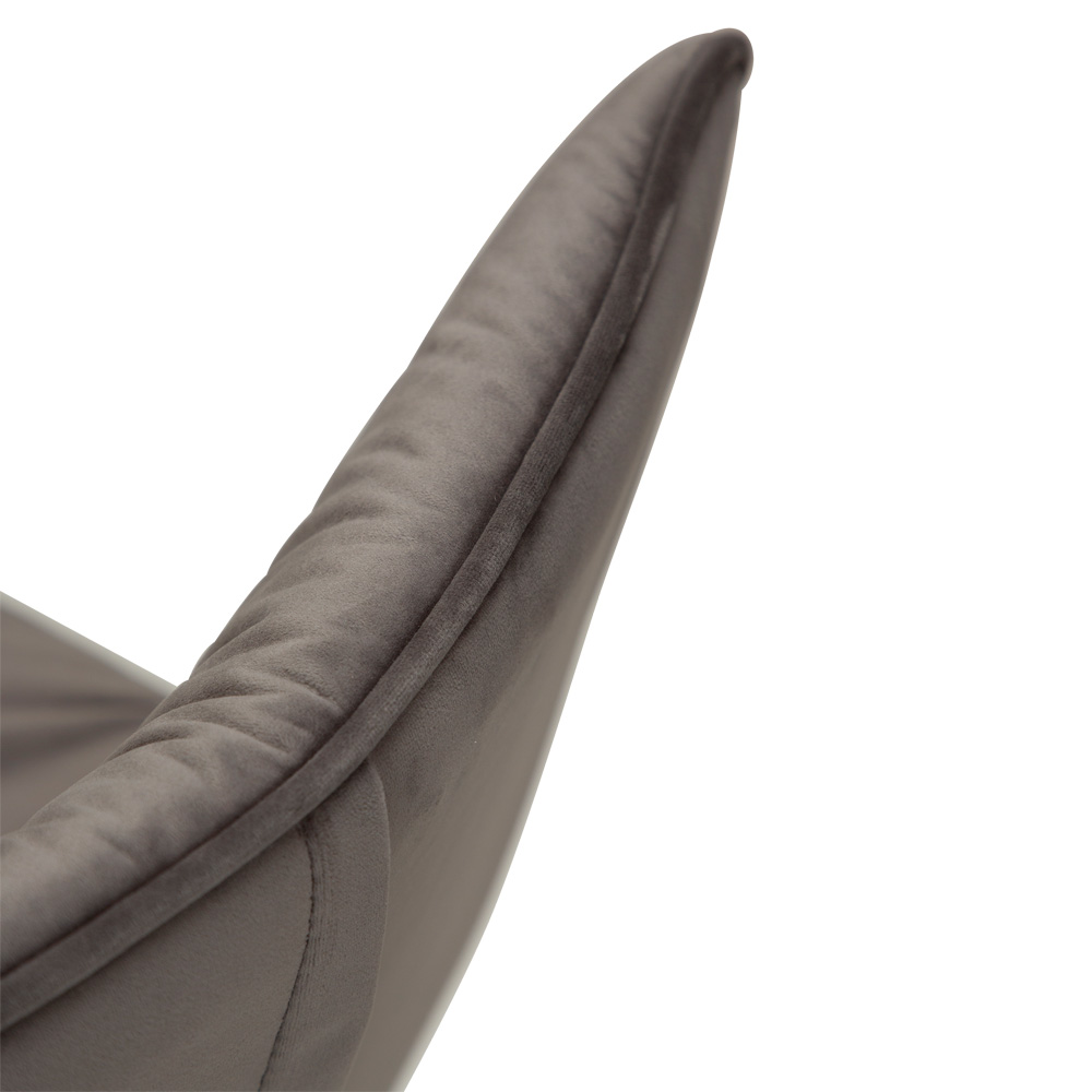 Danform_JOIN_counter_stool_matala_baarituoli_kokoverhoiltu_sametti_alu_velvet_metallijalat_06 - Edella