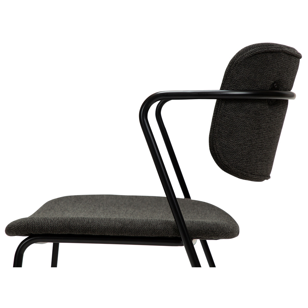 Danform_Zed_chair_ravintolatuoli_kahvilatuoli_kangas_Crow_black_käsinojallinen_putkijaloilla_06 - Edella