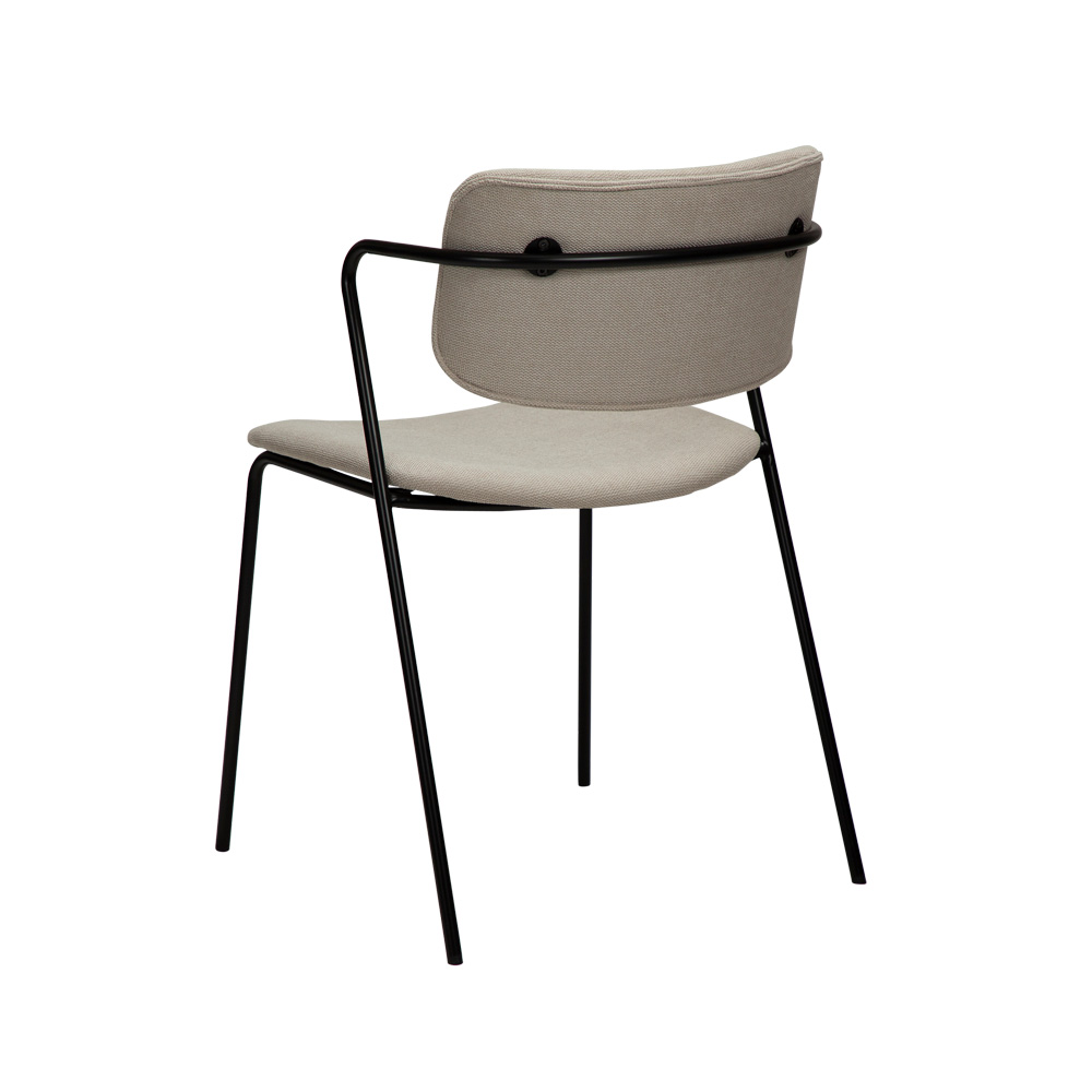 Danform_Zed_chair_ravintolatuoli_kahvilatuoli_kangas_Desert_sand_käsinojallinen_putkijaloilla_05 - Edella