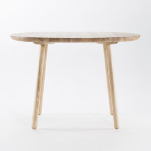 Emko Naive Dining table öljytty pyöreä ruokapöytä