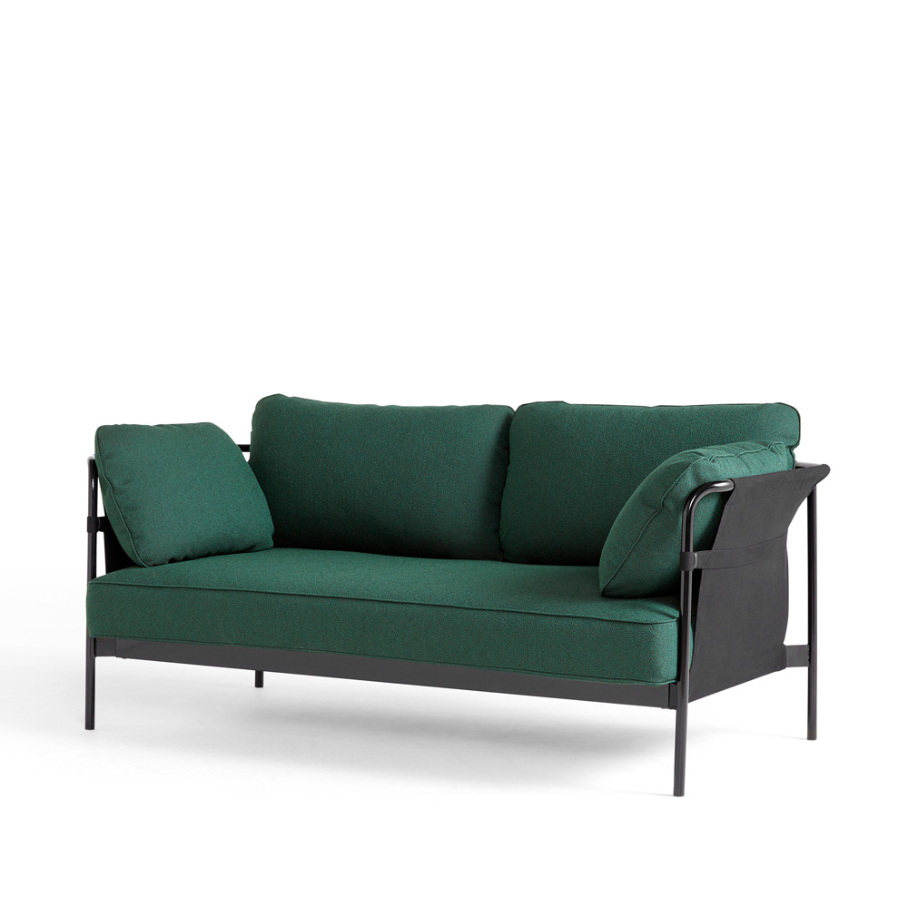 Hay_CAN_2-SEATER_kahden_istuttava_sohva_metsänvihreä-musta _kangas_mustat_putkijalat_01 - Edella