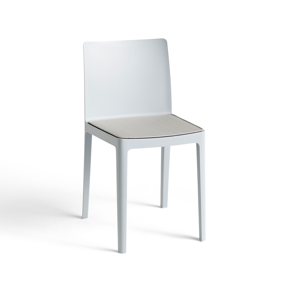 Hay_Elementaire_chair_blue_grey_Seat_pad_Outdoor_sky_grey_WB_01 - Edella