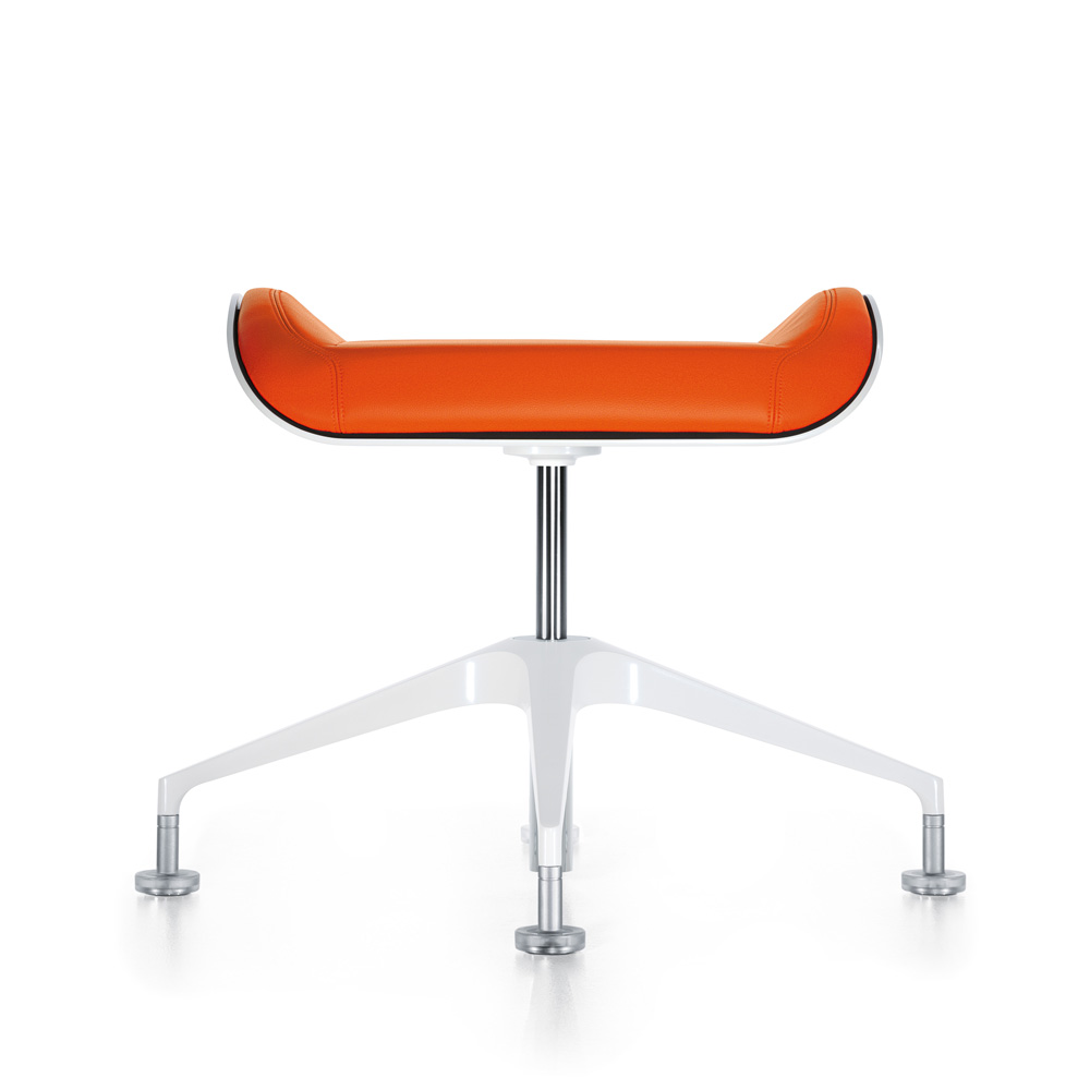 Interstuhl_Silver_100S_neuvottelutuoli_kokoustuoli_jakkara_rahi_jalkatassuilla_maalattu_alumiini_valkoinen_oranssi_nahka_01 - Edella