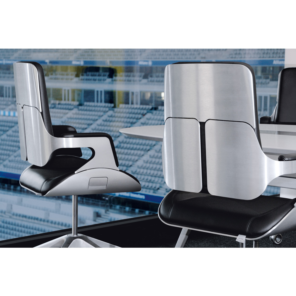 Interstuhl_Silver_262S_työtuoli_toimistotuoli_synchro-mekanismi_kokoustuoli_neuvottelutuoli_harjattu_alumiini_musta_nahka_09 - Edella