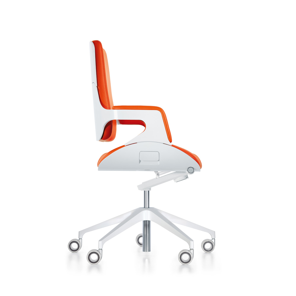 Interstuhl_Silver_262S_työtuoli_toimistotuoli_synchro-mekanismi_kokoustuoli_neuvottelutuoli_maalattu_valkoinen_oranssi_nahka_06 - Edella
