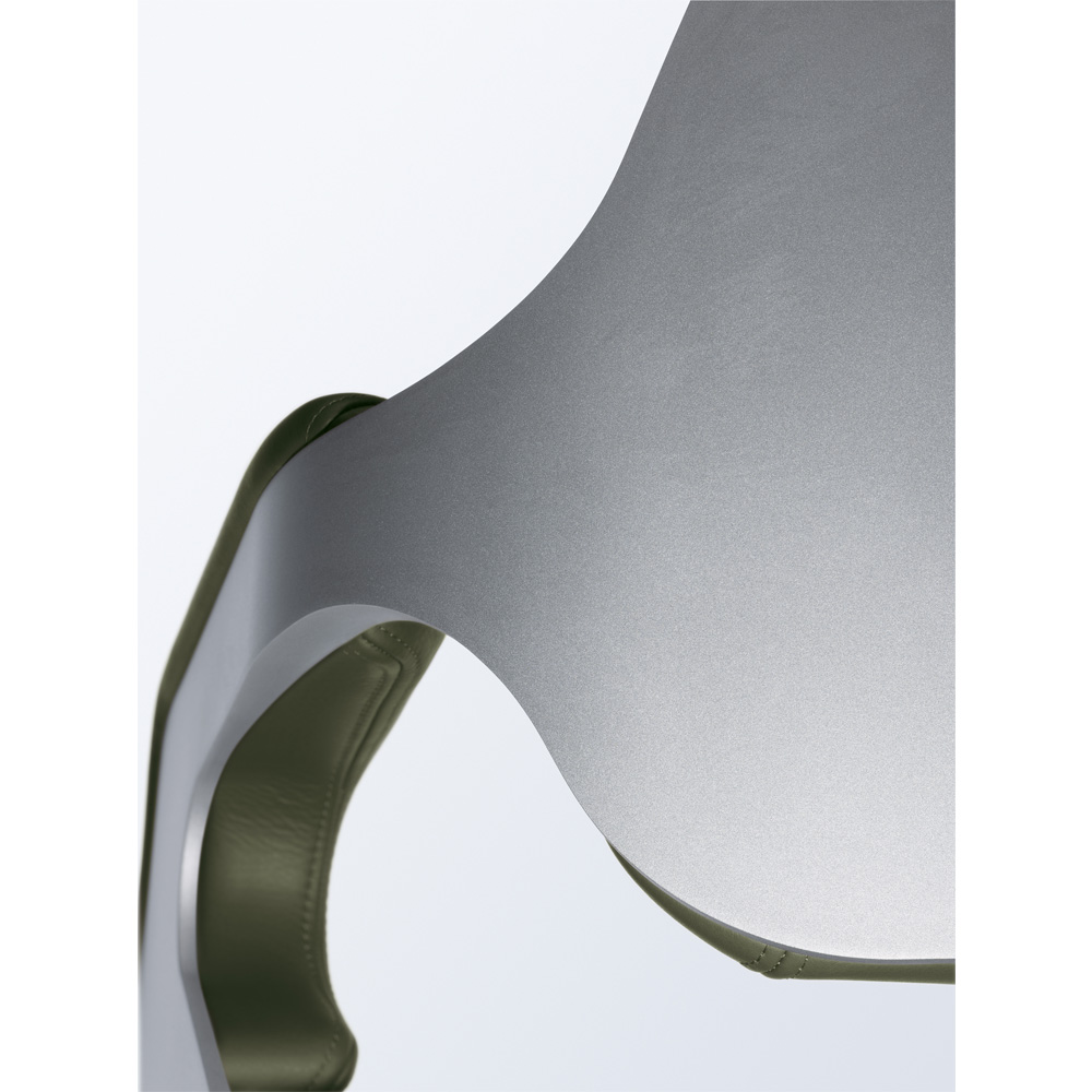 Interstuhl_Silver_362S_johtajantuoli_työtuoli_toimistotuoli_neuvottelutuoli_kokoustuoli_hiekkapuhallettu_alumiini_oliivi_nahka_06 - Edella