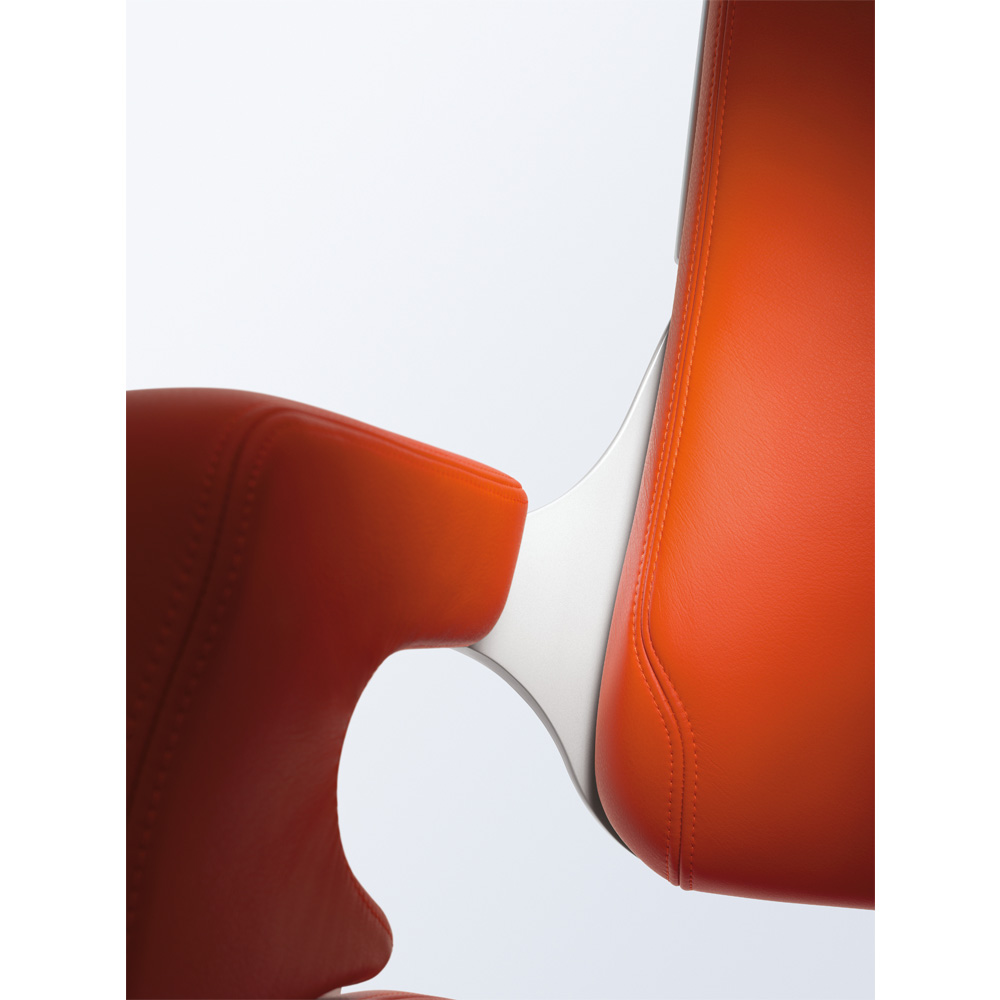 Interstuhl_Silver_362S_johtajantuoli_työtuoli_toimistotuoli_neuvottelutuoli_kokoustuoli_maalattu_alumiini_oranssi_nahka_07 - Edella
