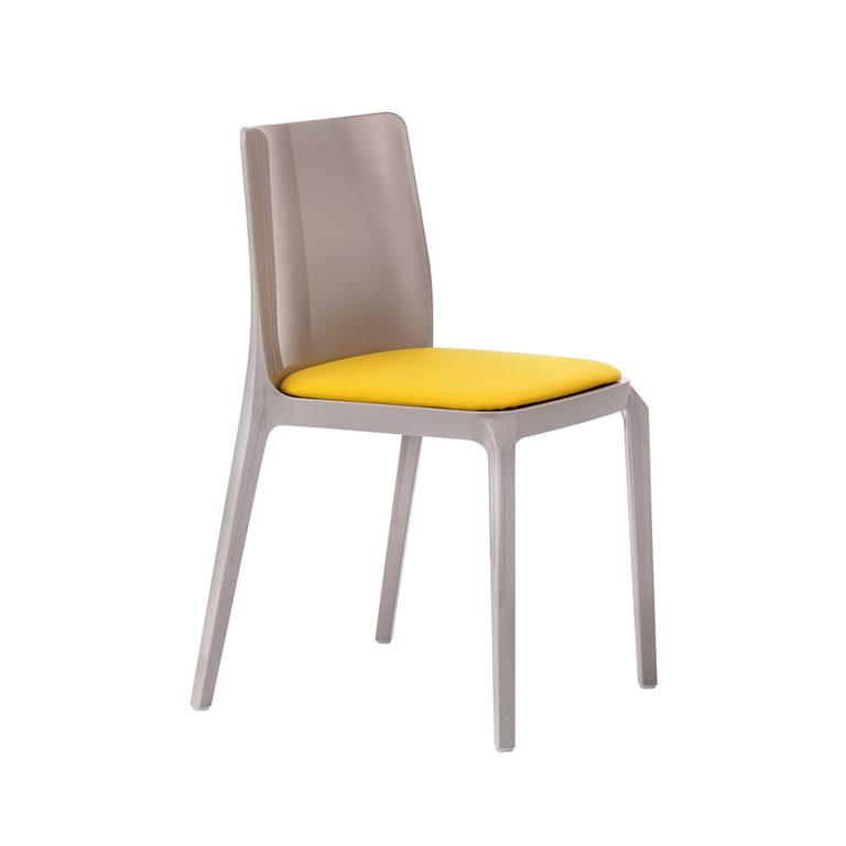 Pedrali BLITZ 640.3 Tuoli istuinpehmusteella SA