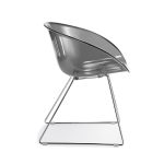Pedrali GLISS 921 kelkkajalkainen tuoli läpinäkyvällä harmaalla muovi-istuimella