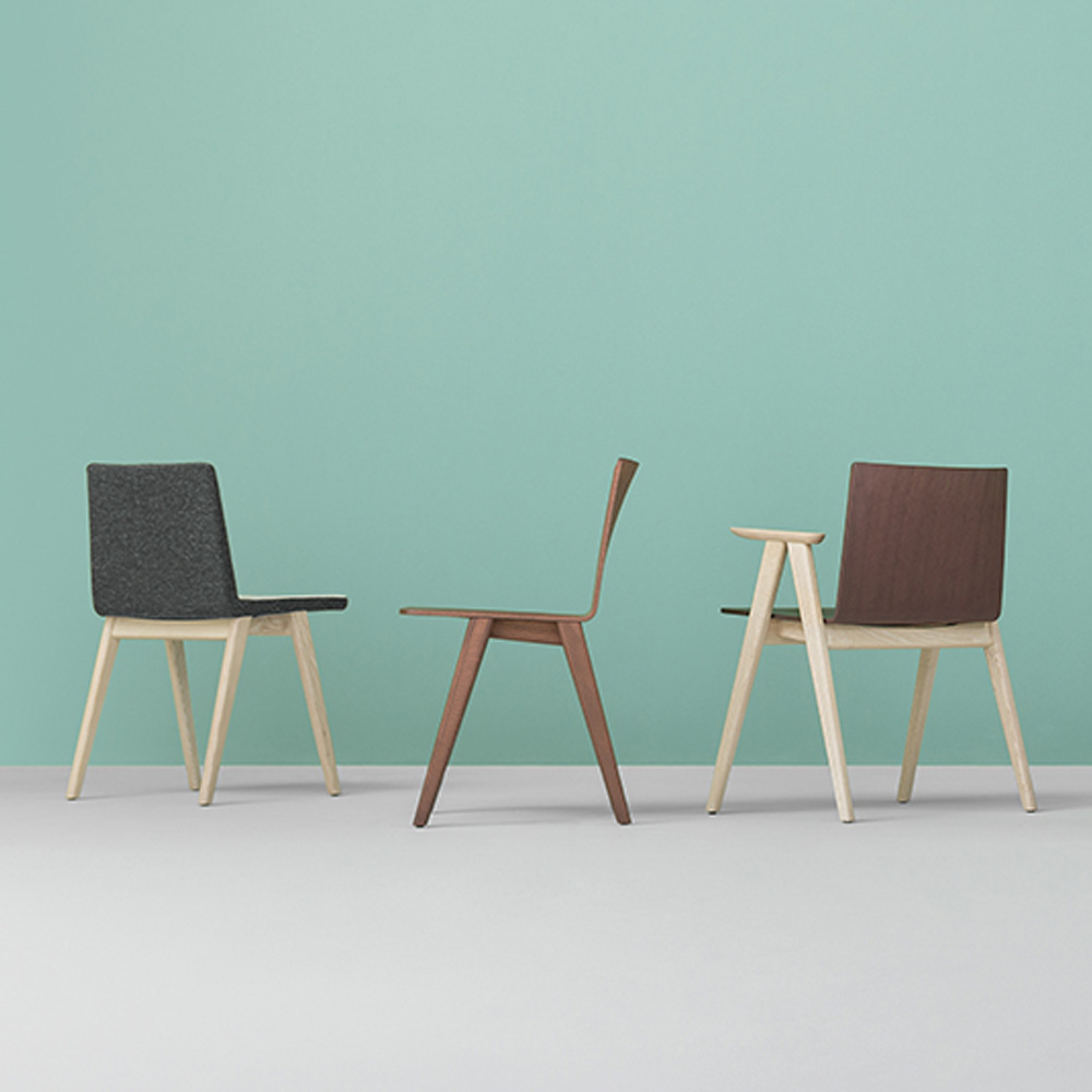 Pedrali_OSAKA_2810_Puutuoli_Ravintolatuoli_kahvilatuoli_neuvottelutuoli_kokoustuoli_saarni_istuimella_puujalat_10 - Edella