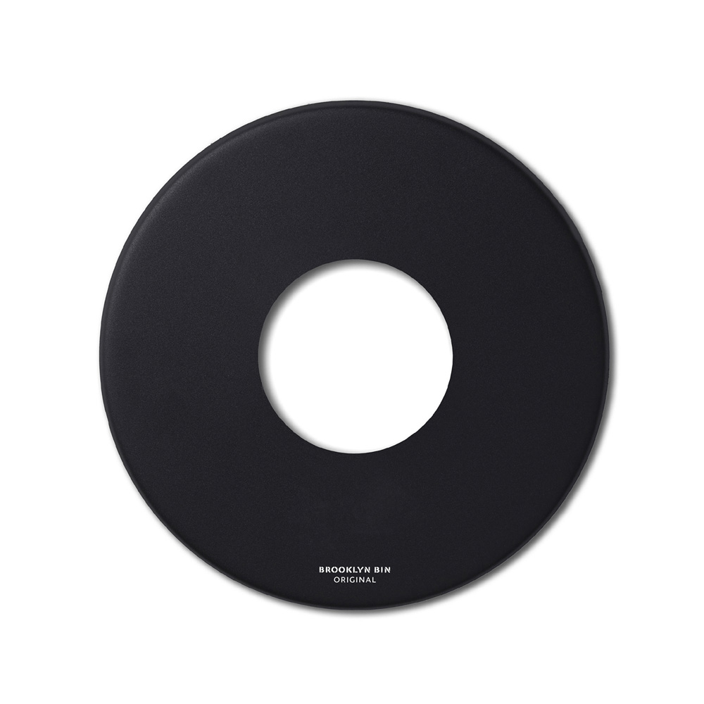 Prima_office_BROOKLYN_BIN_BL70_musta_kierrätysastian_roskakorin_kansi_pyöreällä_aukolla_01 - Edella