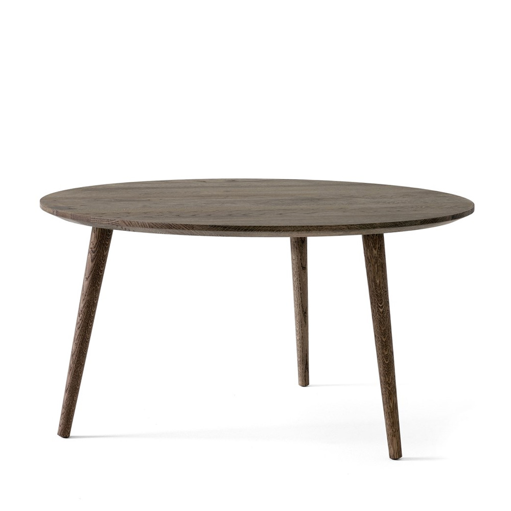 &Tradition_IN_BETWEEN_COFFEE_TABLE_SK15_pyöreä_sohvapöytä_massiivipuu_tammi_03 - Edella &Tradition In Between sohvapöytä SK15 Smoked oiled oak