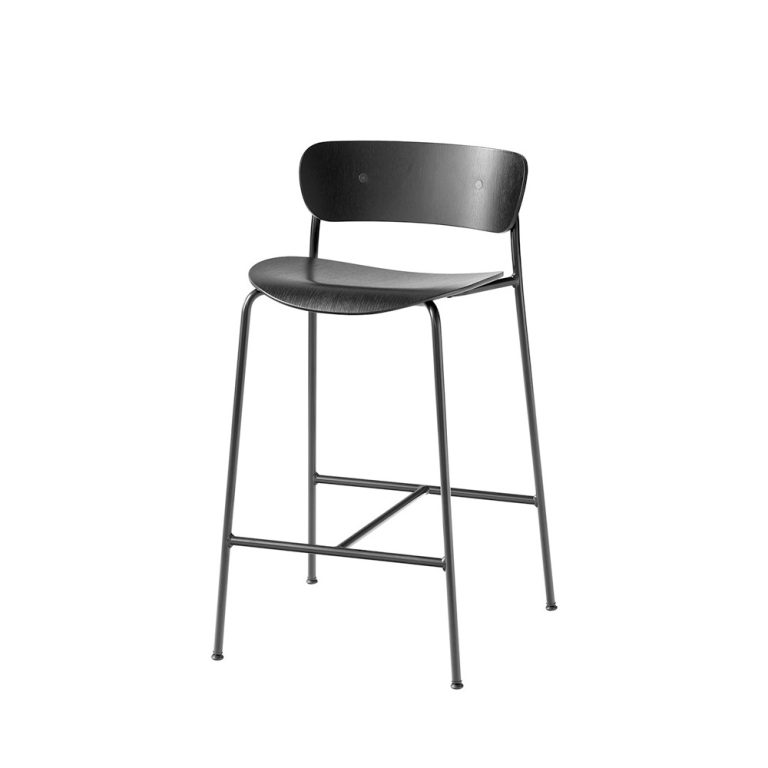 &Tradition Pavilion Barstoolr AV7 matala baarituoli Black Lacquered Oak
