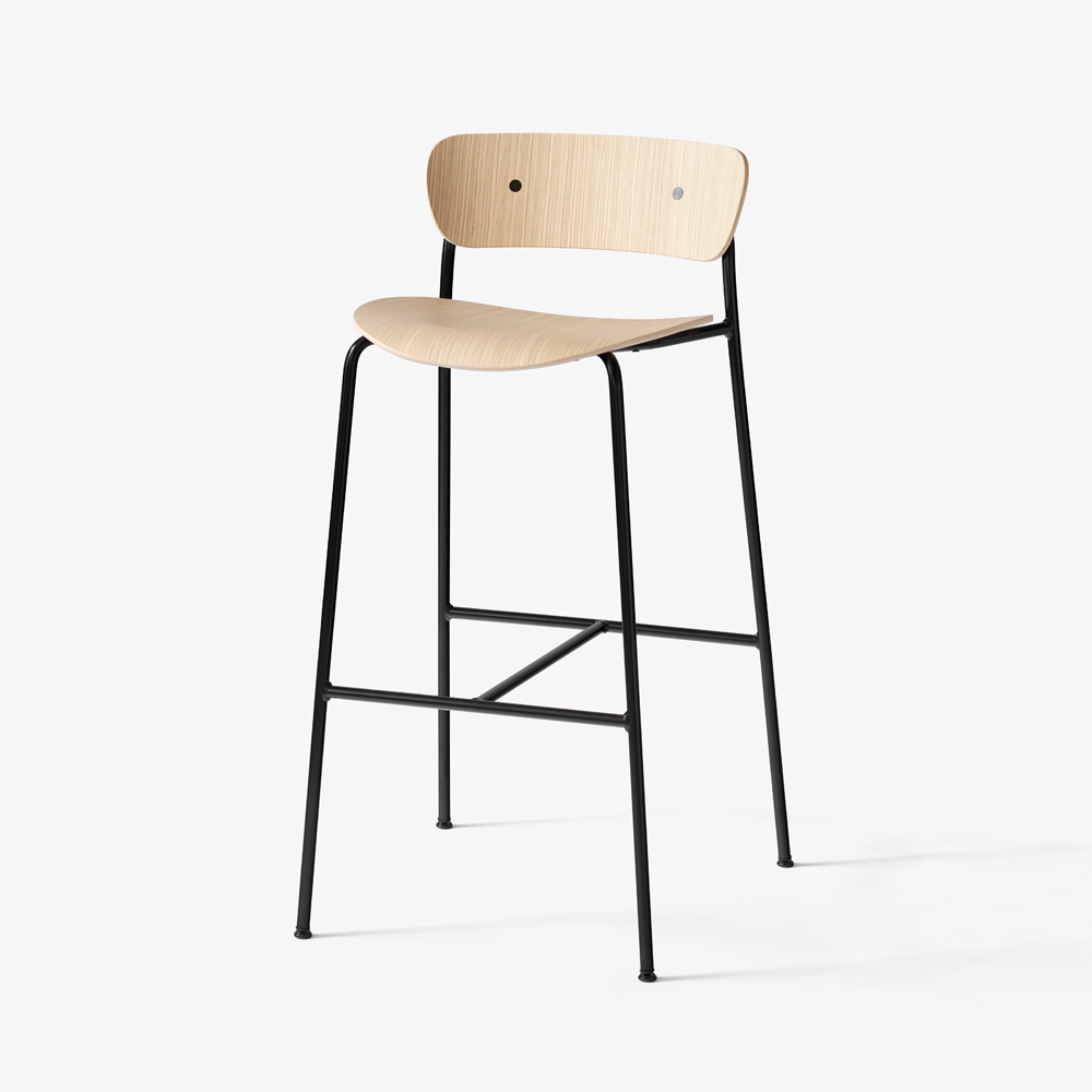 &Tradition_PAVILION_BAR_STOOL_AV9_korkea_baarituoli_teräsjalat_putkijalat_puuistuimella_04 - Edella &Tradition Pavilion Barstoolr AV9 korkea baarituoli