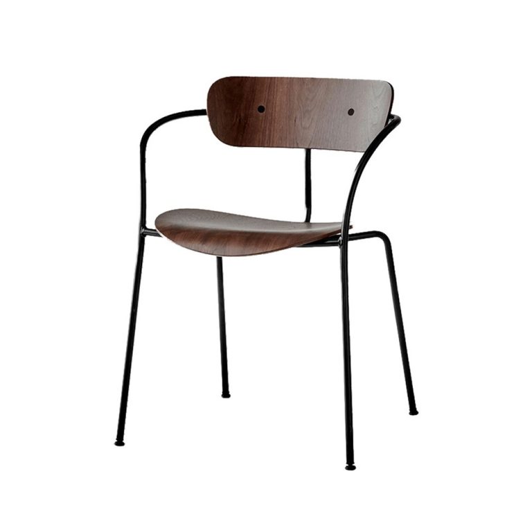 &Tradition Pavilion Chair AV2 Lacquered Walnut