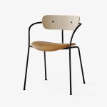 &Tradition Pavilion Chair AV4 Lacquered Oak