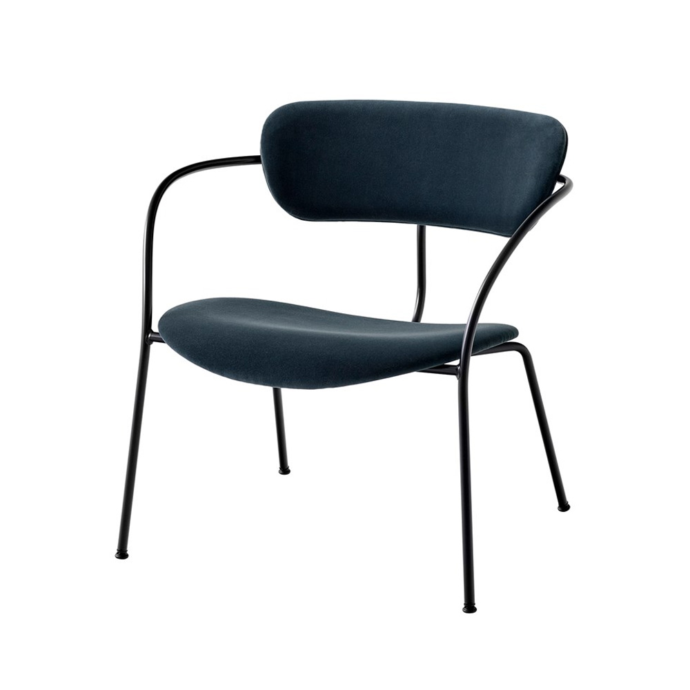 &Tradition Pavilion Lounge Chair AV11