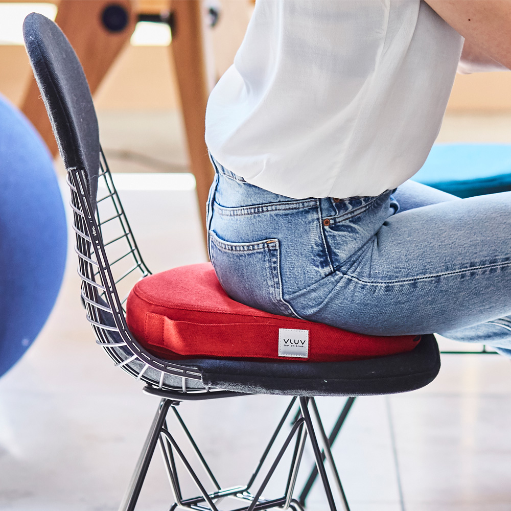 Vluv_PIL&PED_Leiv_verhoiltu_kangaspäällysteinen_istumatyyny_tasapainotyyny_tuolille_ilmatäytteinen_pumpattava_05 - Edella Vluv PIL&PED Leiv tasapainotyyny