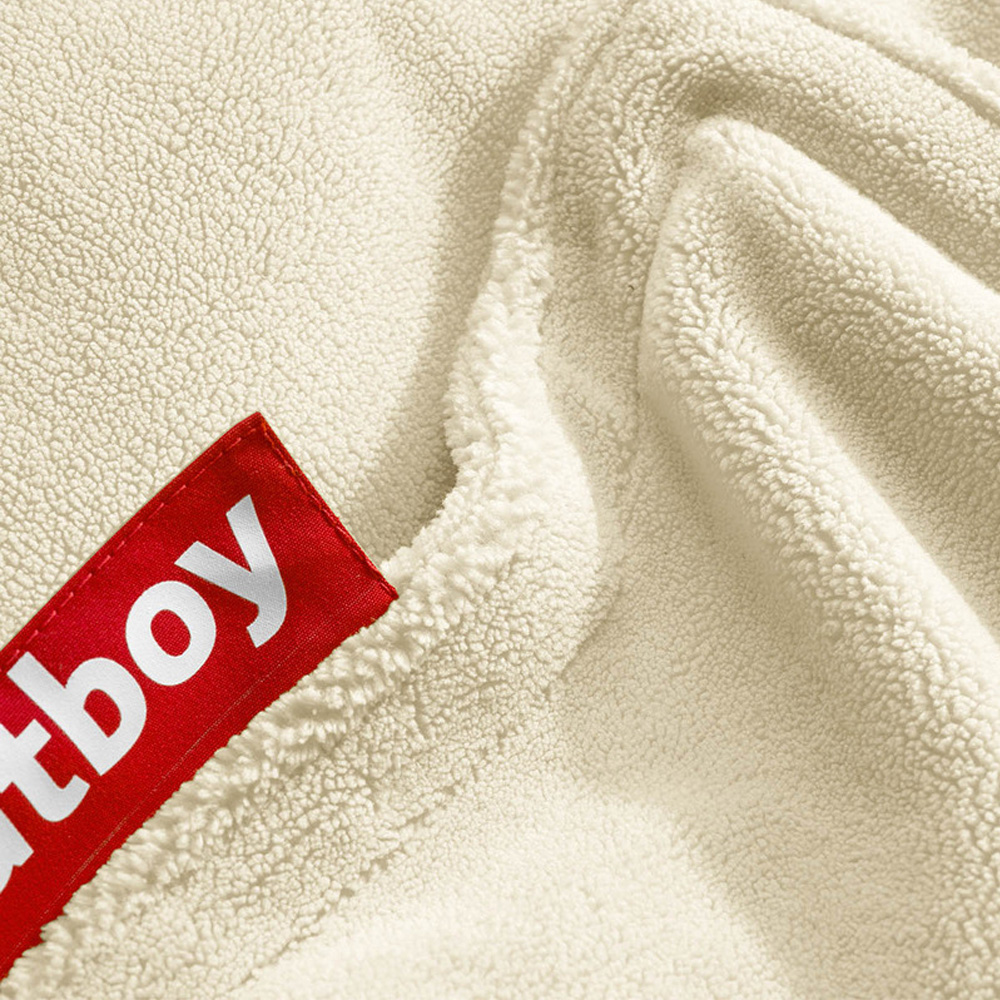 Fatboy_Original_Slim_Teddy_Super_soft_beanbag_Off_White_valkoinen_pehmeä_alkuperäinen_säkkituoli_sisätiloihin_07 - Edella