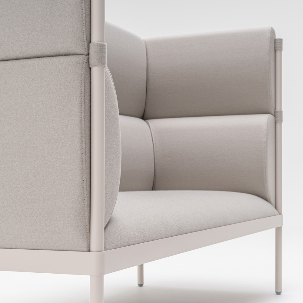 MDD_Stilt_Sofa_High_Backed_korkeaselkänojainen_2-istuttava_kahden_istuttava_sohva_06 - Edella