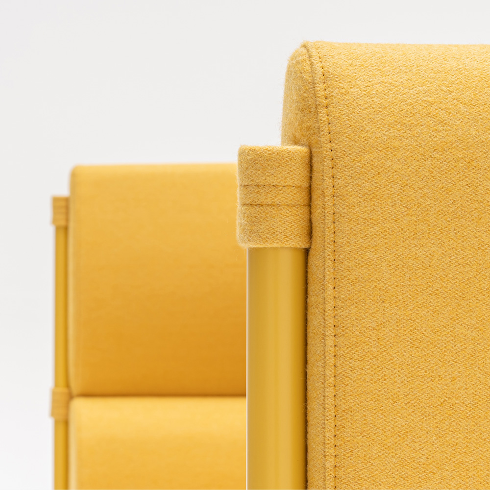 MDD_Stilt_Sofa_High_Backed_korkeaselkänojainen_3-istuttava_kolmen_istuttava_sohva_08 - Edella