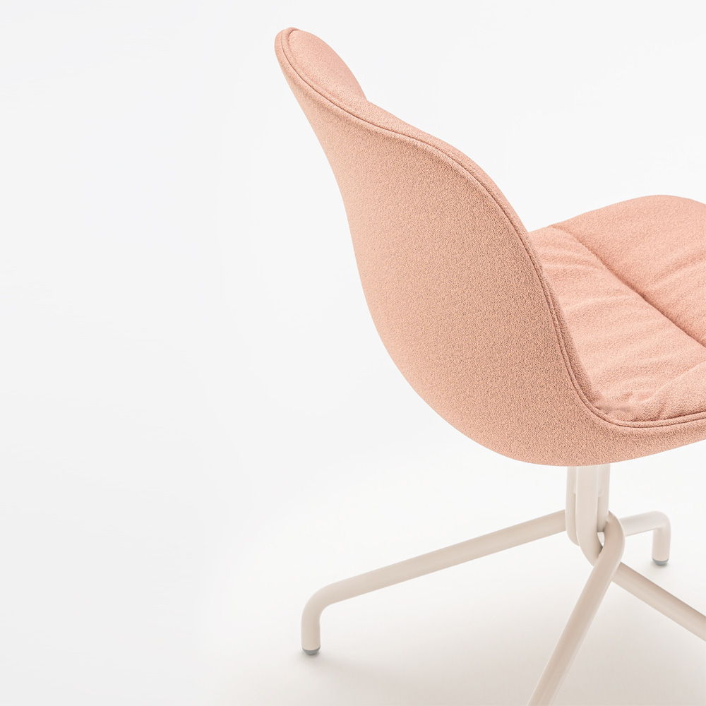 MDD_Baltic2_Soft_Duo_Chair_ravintolatuoli_asiakastuoli_pyörivä_ristikko_05 - Edella