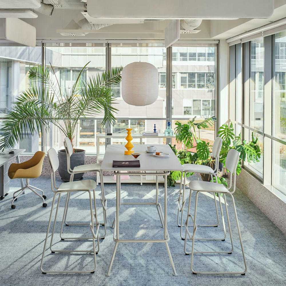 MDD_New_School_High_Stool_koulutuoli_korkea_tuoli_putkijaloilla_11 - Edella