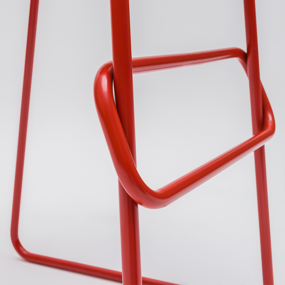 MDD_New_School_High_Stool_koulutuoli_korkea_tuoli_verhoiltu_putkijaloilla_07 - Edella