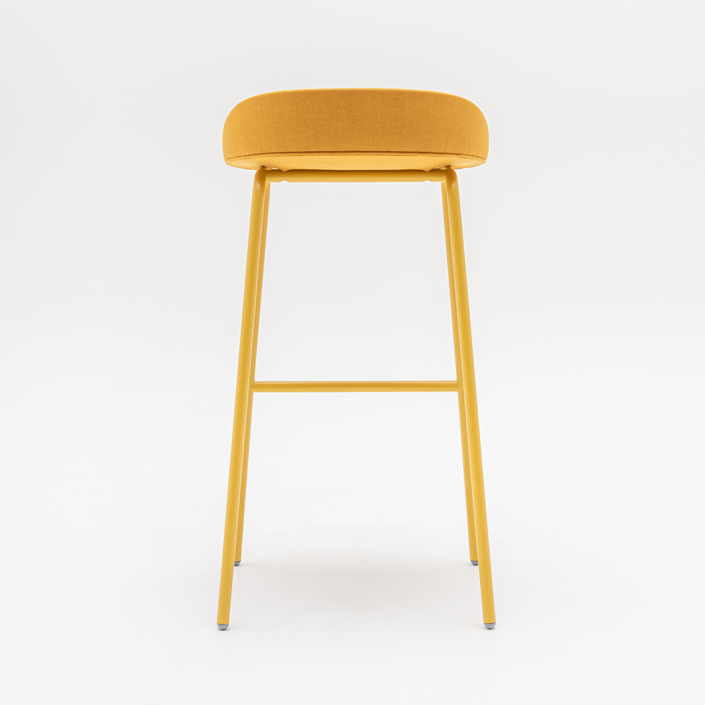 MDD_Team_Stool_High_Upholstered_korkea_baarituoli_verhoiltu_putkijaloilla_11 - Edella