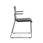 Bejot_WE270_ravintolatuoli_tammiviilu_muotopuriste_kelkkajalka_käsinojat_01 - Edella