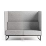 Bejot_Plint_2-istuttava_korkeaselkänojainen_sohva_akustinen_kaluste_01 - Edella