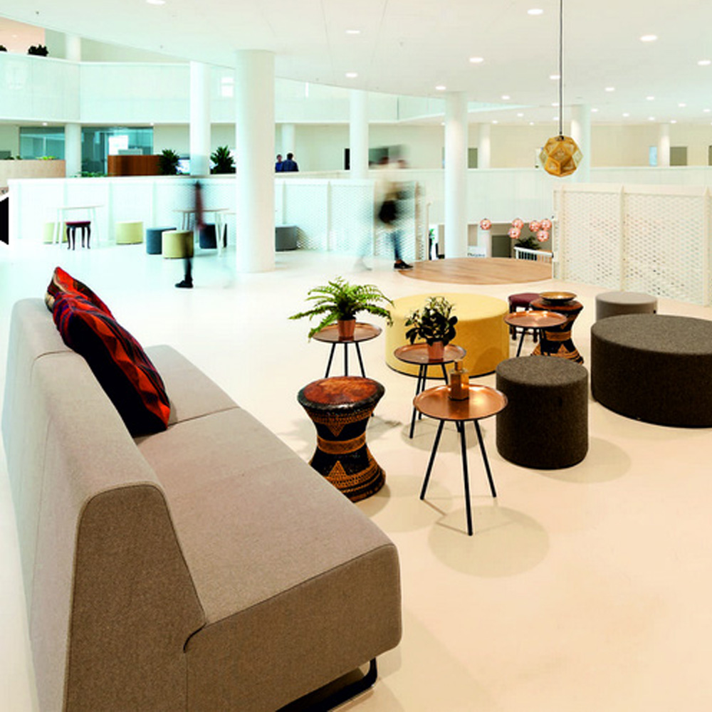 Bejot_Voo_Voo_VV402_sohvamoduuli_moduulisohva_suora_pala_kelkkajaloilla_04 - Edella