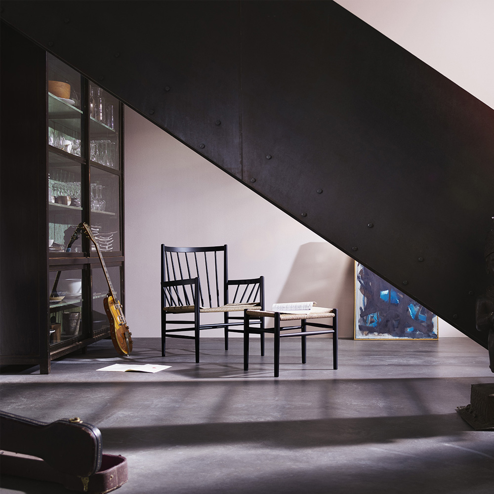 FDB_Möbler_J82_Oak_maalattu_musta_tammi_nojatuoli_pinnatuoli_paperinaru_05 - Edella