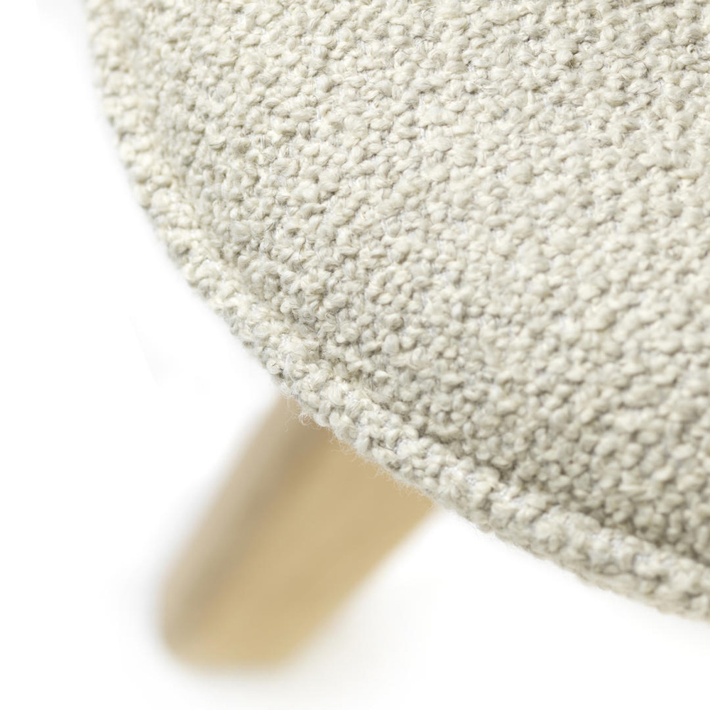 FDB_Möbler_L32_Suru_nojatuoli_Monza_(Bouclé)_Light_beige_tammi_05 - Edella