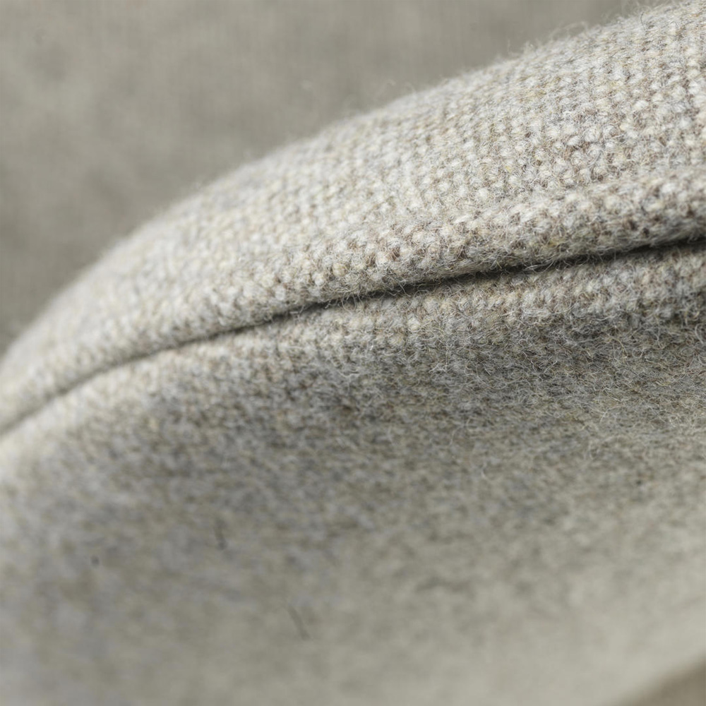 FDB_Möbler_L32_Suru_nojatuoli_Wales_(DAW)_Dark_beige_mottle_tammi_03 - Edella