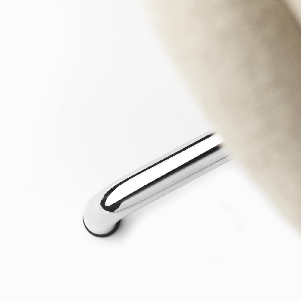 FDB_Möbler_L40_Bellamie_nojatuoli_Main_Line_Flax_Beige_kromi_ristikko_04 - Edella