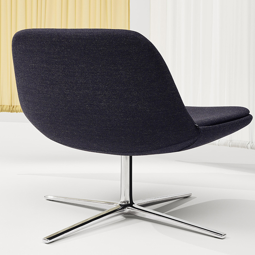 Infiniti_Pure_Loop_Lounge_verhoiltu_pyörivä_nojatuoli_loungetuoli_ristikkojalka_05 - Edella
